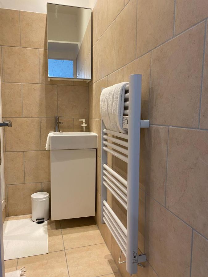 Studio Equipe-Climatise Avec Balcon Au Mourillon A 20M De La Plage Toulon Bagian luar foto